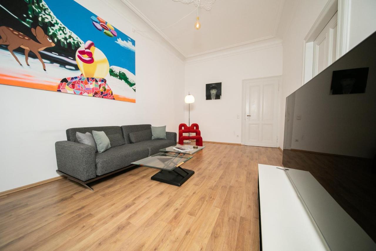 White 60 Qm - Zentral - Balkon - Messe Apartment *